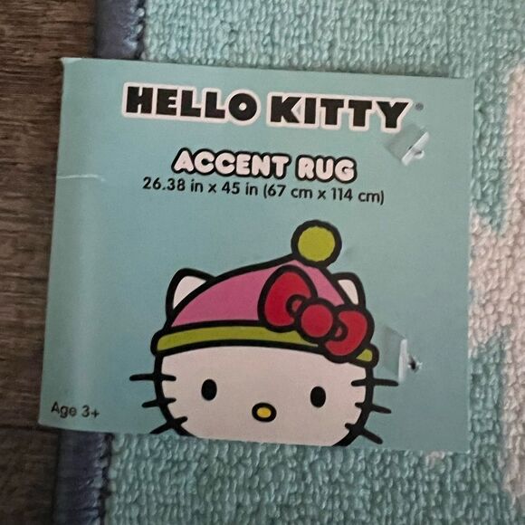 Hello Kitty Winter Accent Rug - Picture 5 of 5